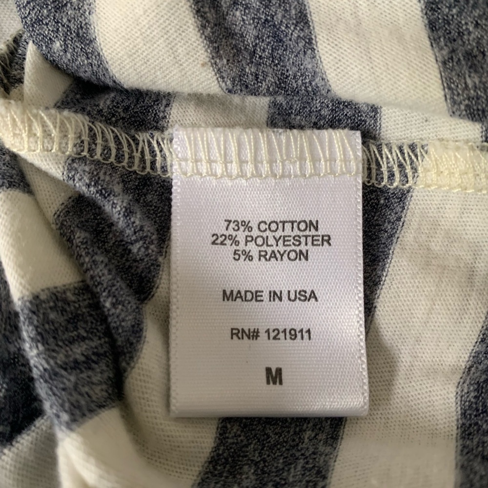 SZ M LNA Gray and Off White Striped Top - Picture 5 of 6